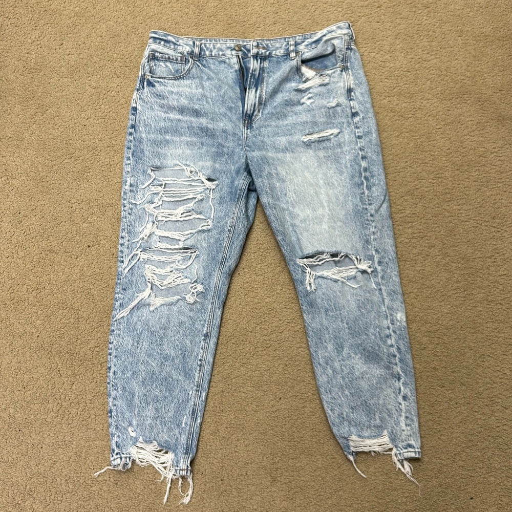 American Eagle acid washed ripped mom jeans size 18
